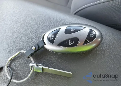 2024 Hyundai Elantra Sel from USA, damaged, VIN KMHLM4DGXRU640153